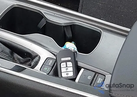 2021 Honda Accord Touring 1.5T z USA, uszkodzony, nr VIN 1HGCV1F90MA800325